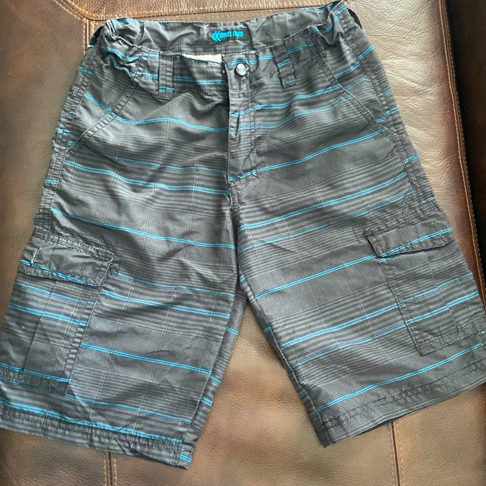 Sale 2/$10* Boys size 14 swim trunks. Street Rules brand.
